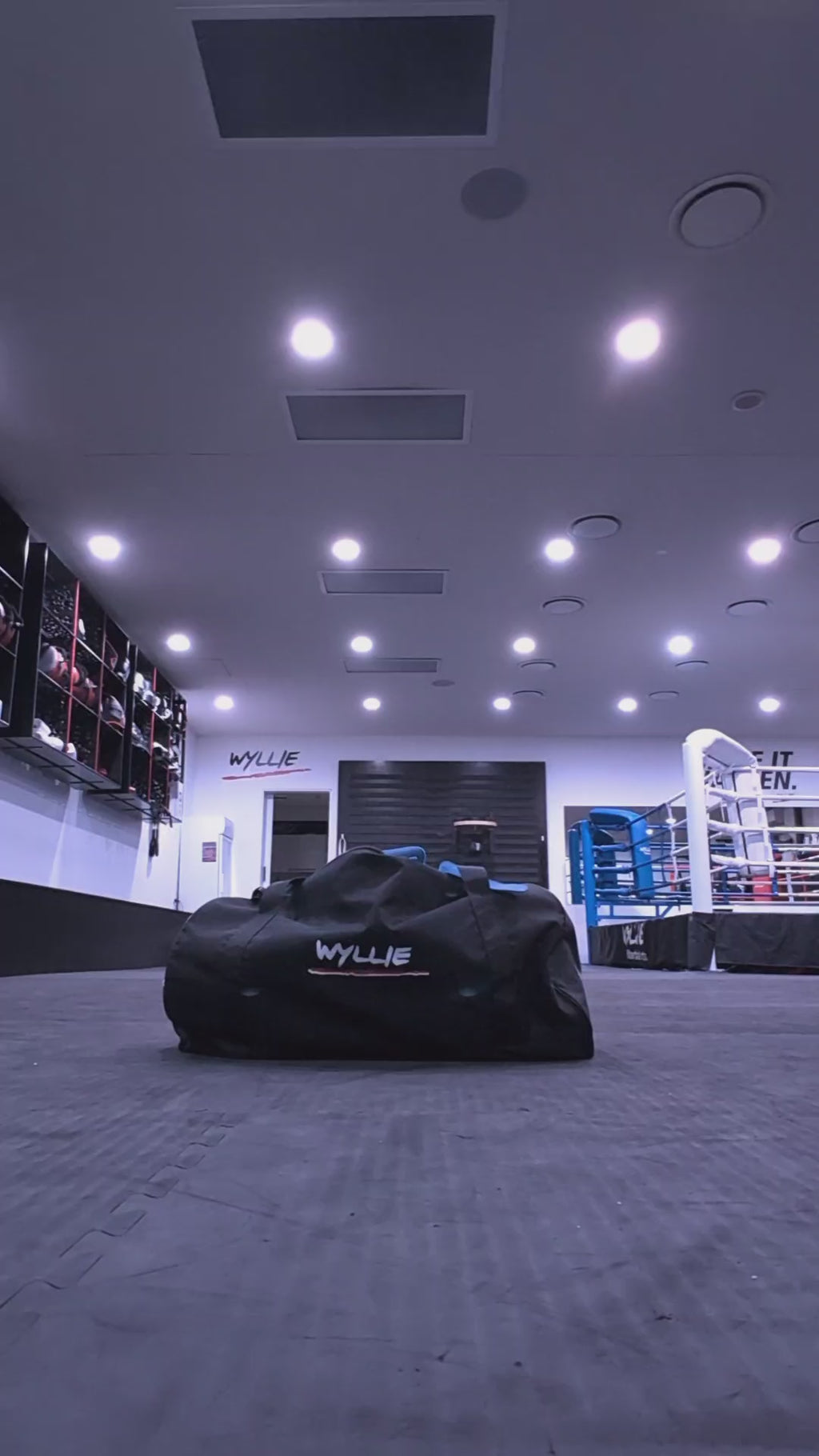 WYLLIE Duffle Bag – All Black